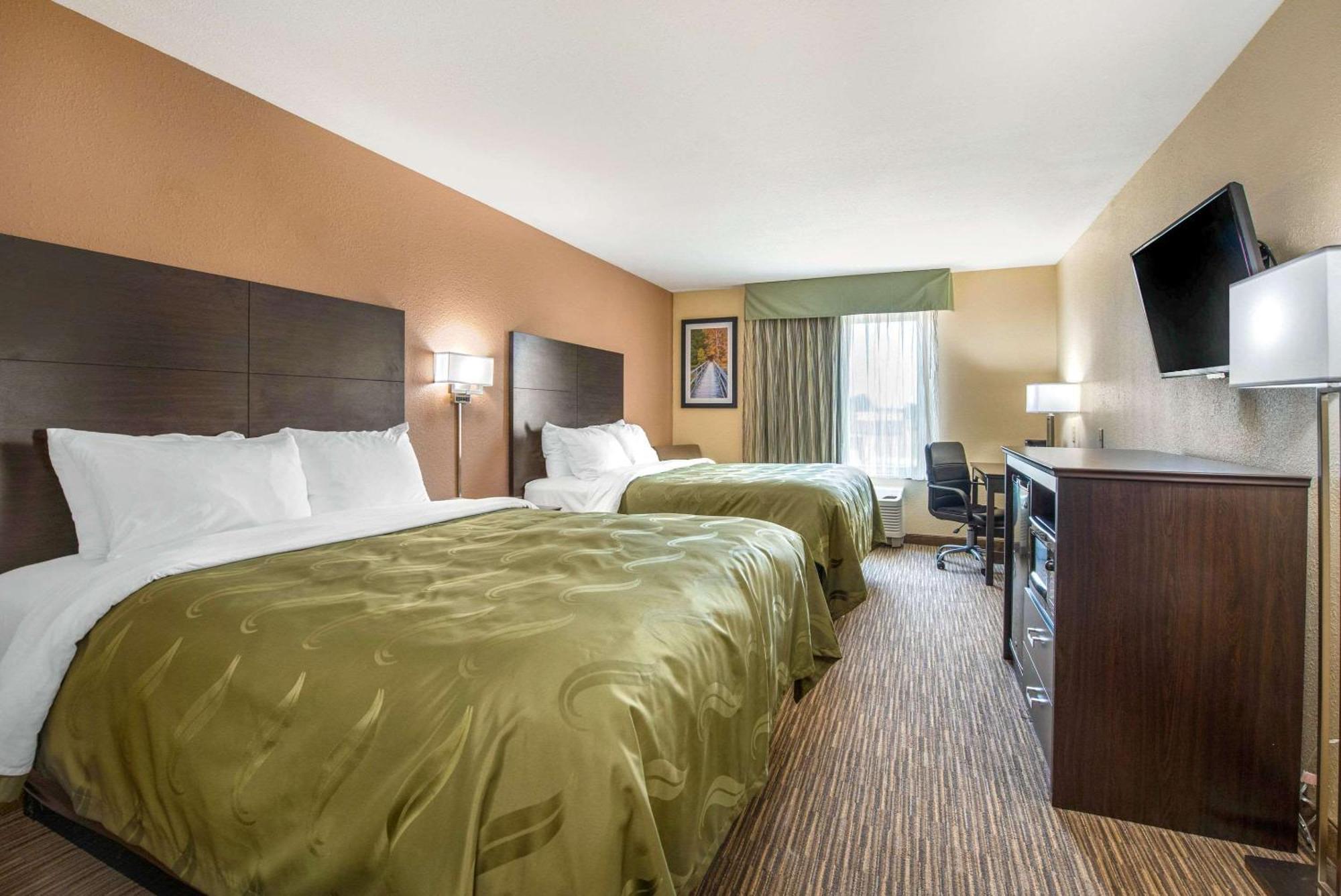 Quality Inn & Suites Brandenburg - Fort Knox Bagian luar foto