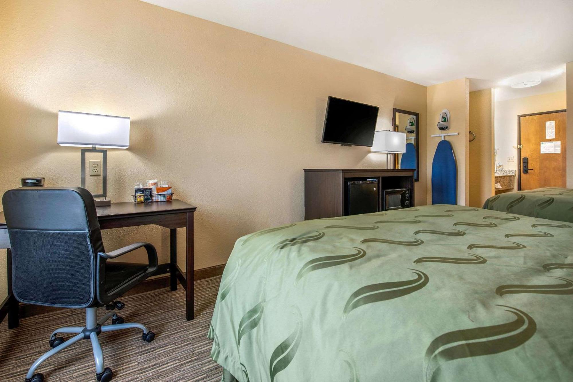 Quality Inn & Suites Brandenburg - Fort Knox Bagian luar foto